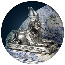 Каминные часы из гранита